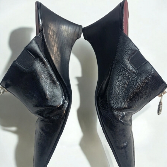 Brighton Vintage woman's size 9M. These are very shinny Patten leather. - Picture 6 of 6